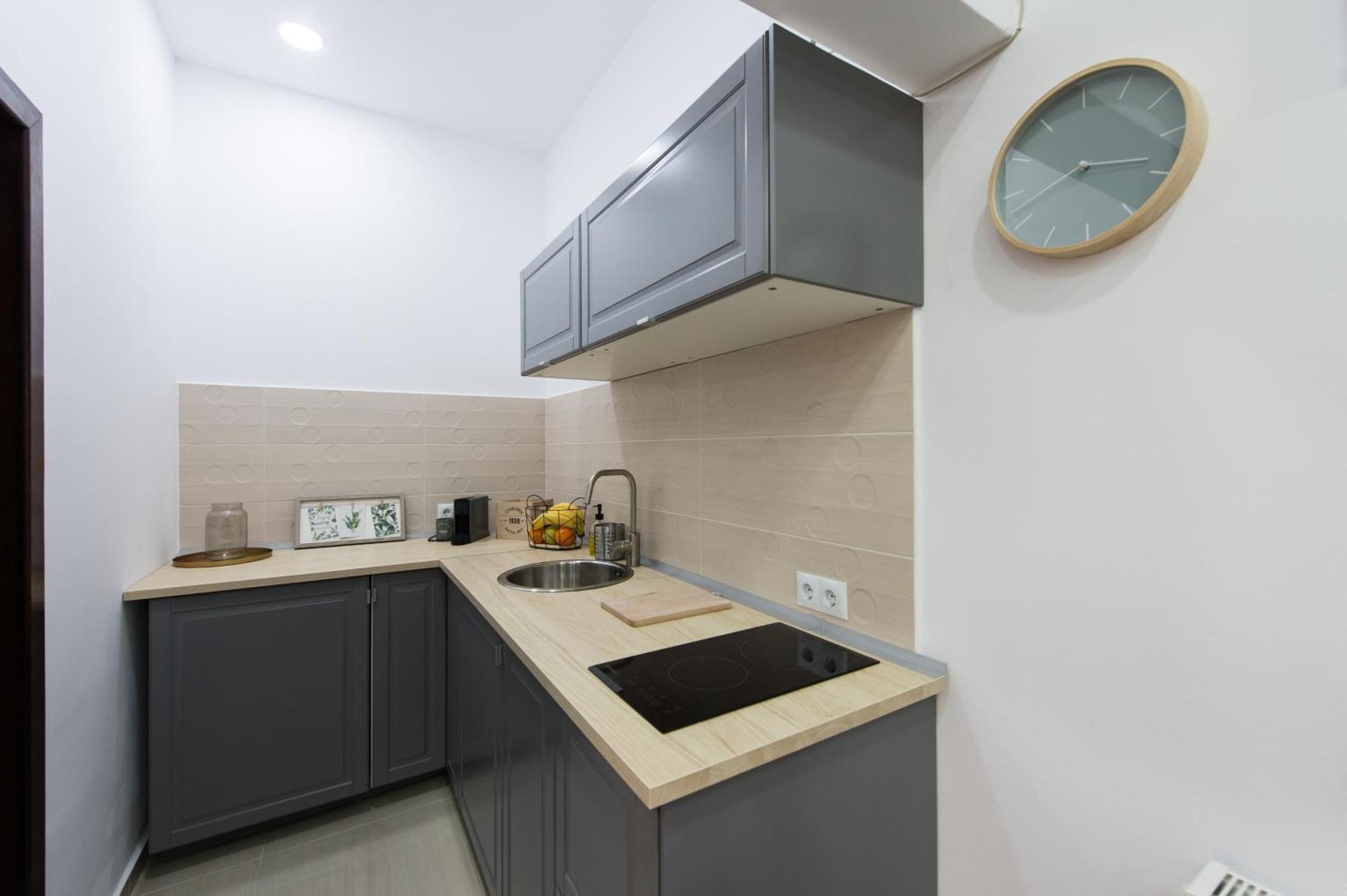 Gorgeous Brasov Flat With Patio And Mountain Views Apartamento Exterior foto