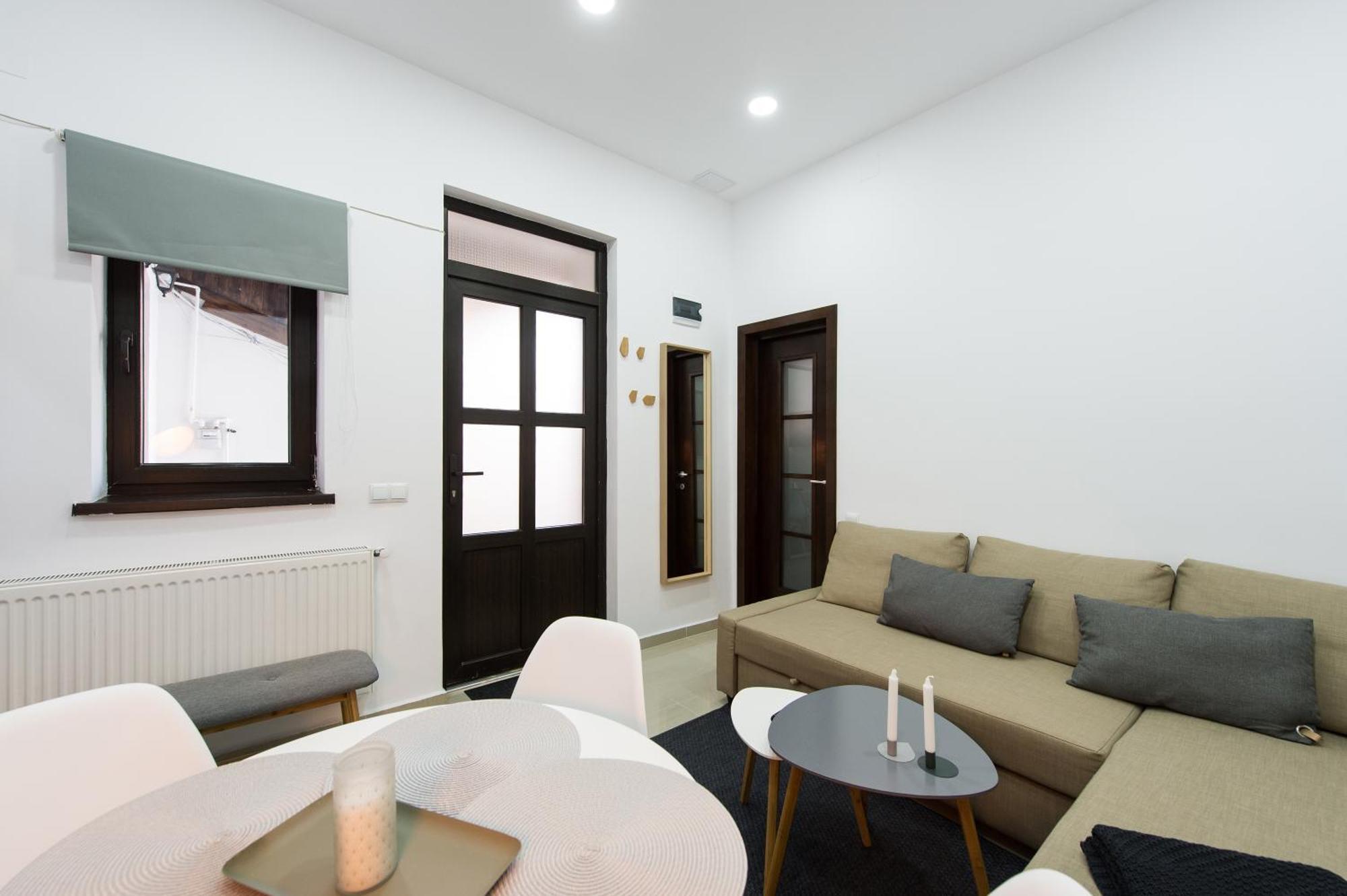 Gorgeous Brasov Flat With Patio And Mountain Views Apartamento Exterior foto